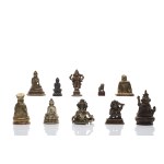 SET OF 10 SMALL ORIENTAL SCULPTURES AND VOTIVE FIGURES | SOUTHEAST ASIA, TIBET (CHINA / CHINESE 19TH TO FIRST HALF OF THE 20TH CENTURY)