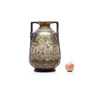 VASO CON DECORAZIONE DI CAVALIERI ARABI | JOHANN MARESCH SIDEROLITH UND TERRACOTTA FABRIK, ÚSTÍ NAD LABEM (AUSSIG) (CECO / BOEMO 1857)