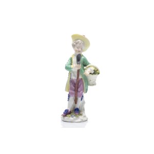LITTLE GARDENER WITH A SPADE | MEISSEN (GERMANY / GERMAN 18TH CENTURY)