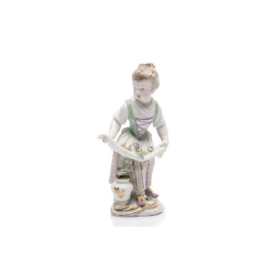 GIRL WITH AN APRON OF FLOWERS | MEISSEN (GERMANY / GERMAN 1732 - 1773)
