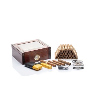 SET OF CIGAR SMOKING ACCESSORIES