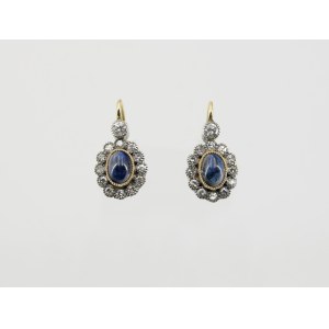 Earrings with sapphires