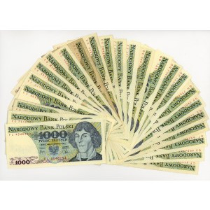 1,000 Gold 1982, various series, set of 24 pieces
