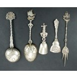 Cutlery set of 5 pieces, silver, Europe, 20th century. (227)