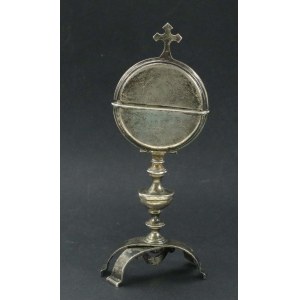 Custody, liturgical vessel, silver, Austria, 19th / 20th century. (401)