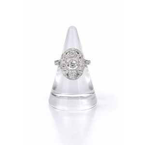 Ring with diamonds