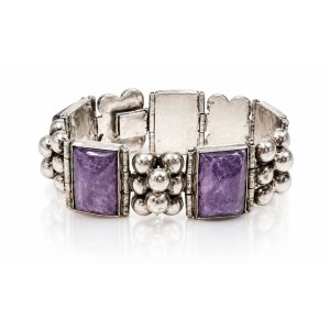 Bracelet with amethysts