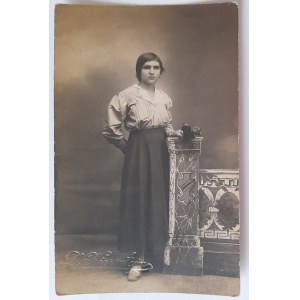 Rzeszów. Une jeune fille. Photo : D. Kiersztejn, Rzeszów.