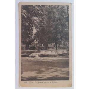 Pińczów. Une partie du parc de la place du marché