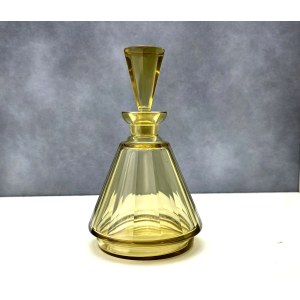 Art Deco honey-colored crystal decanter - Karlsbad - Czechoslovakia, 1930s