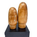Para sōsaku kokeshi "Shunju" ("Spring and Autumn").