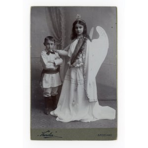 Brzeżany, siblings, photo: Karolin. Cabinet (130)