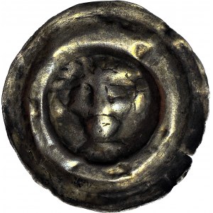 RR-, Polska dzielnicowa, Iwo Odrowąż biskup krakowski 1218-1229, Brakteat znany ze skarbu z Wielenia, Głowa
