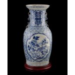 A blue and white porcelain vase decorated with ideograms of double happiness, China, Qing dynasty (1644-1912), 19th century