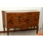 Paire de commodes en noyer, Paire de commodes en noyer
