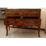 Paire de commodes en noyer, Paire de commodes en noyer