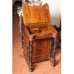 Four-drawer mahogany chest of drawers, Four-drawer mahogany chest of drawers