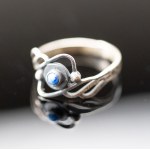 Warmet. Lapis lazuli ring.
