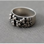 Warmet. "Grapes" ring.
