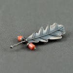 Brooch "Oak leaf with acorns".