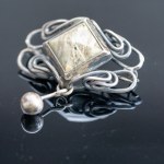 Orno. Large agate brooch.