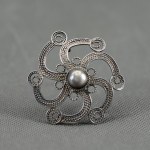 Imago Artis. Beautiful large filigree brooch with box.