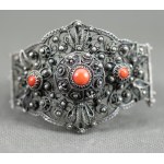 Huge "Filigree" bracelet with coral.