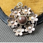 Agmet Czestochowa. Daisy Pendant.