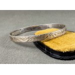 Warmet. Set of five sterling silver bracelets. [4]