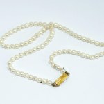 Gold necklace with Akoya pearls