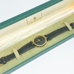 Gucci unisex 30 mm watch in original box