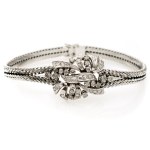 Bracelet set with diamonds