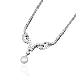 Necklace with brilliant-cut diamonds and cultured pearl