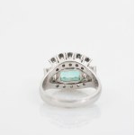 Bague émeraude sertie de brillants