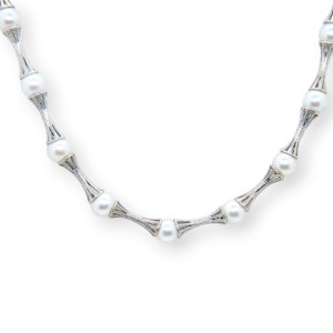 Pearl necklace