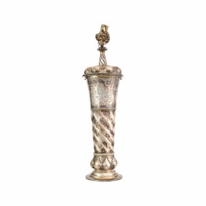 Humpback trophy with the coat of arms of the Grand Duchy of Mecklenburg-Strelitz