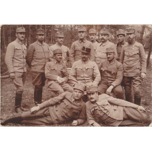 EUROPA. Grupa żołnierzy, wyd. ok. 1918; cz.-b., stan db