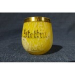 SZCZECIN. Kieliszek szklany kolor żółty ze złoceniami, st. bdb, wys.: ok. 50 mm