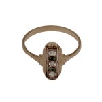 Ring with diamonds and emeralds, art deco