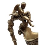 Monumentale Urnenvase im neoklassizistischen Stil