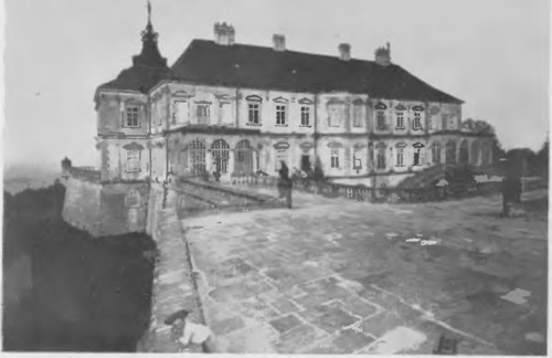 ZAMEK W PODHORCACH. Widok od północy.