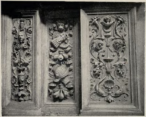 Fig. 12. Groteski z kaplicy Zygmuntowskiej.