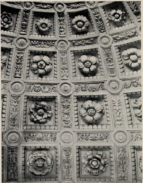 Fig. 77. Część kopuły kaplicy Zygmuntowskiej.