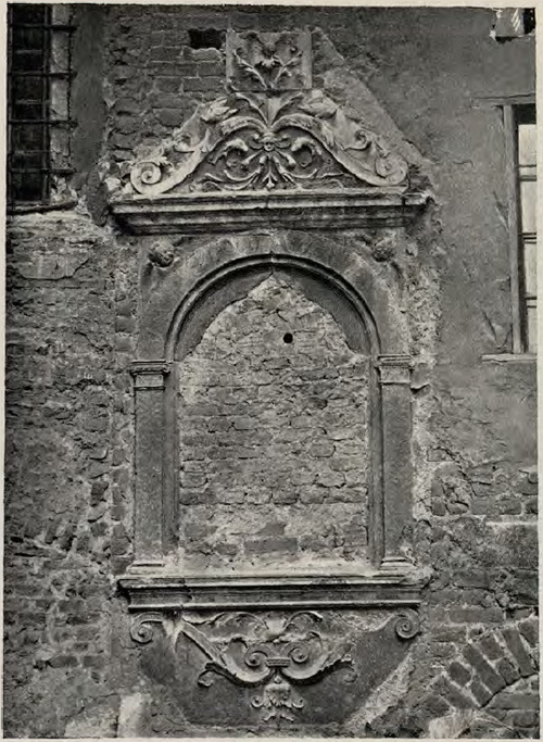 Fig. 81. Obramienie nagrobka na kościele św. Barbary w Krakowie.