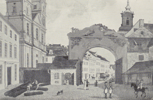 “Brama Nowomiejska”.