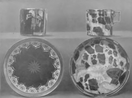 Fig. 26. WIedeń, ok. r. 1800-1810, Filiżanki z podstawkami.