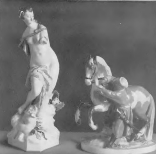 Fig. 42. Berlin, ok. r. 1770-1776. Figury: Wenus i szlachcic polski z koniem.