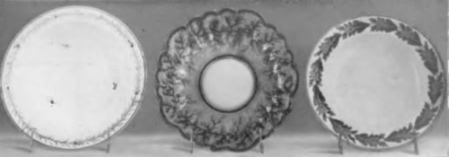 Fig. 51. Korzec. ok. r. 1810-1814, Dwa talerze i salaterka.