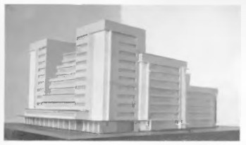 MODEL TEATRU WIDOWISKOWEGO (bronz). Dział Sztuki na P. W. K. w Poznaniu