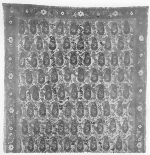 Fig. 8. Perski kobierzec „Senne”. 2,00 X 1,30 m., (²/₈ całk. dług.), wiek XVIII na XIX.